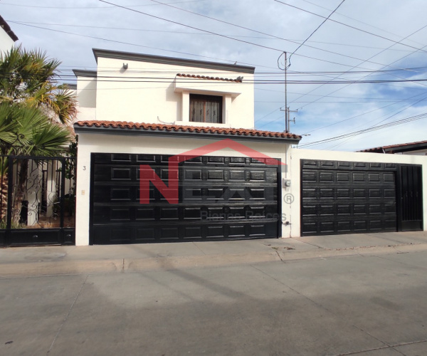 CASA EN VENTA EN LOS PORTALES