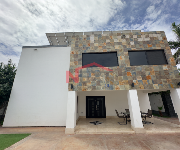 CASA EN RENTA EN COL. CENTENARIO