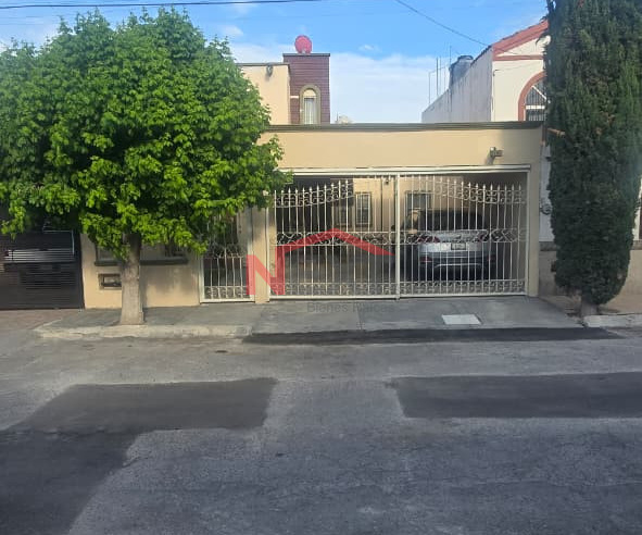 CASA EN VENTA EN JARDINES COLONIALES CON RECAMARA EN PLANTA BAJA