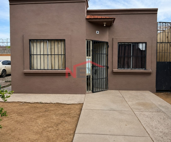 CASA EN VENTA EN PRIVADAS DEL BOSQUE