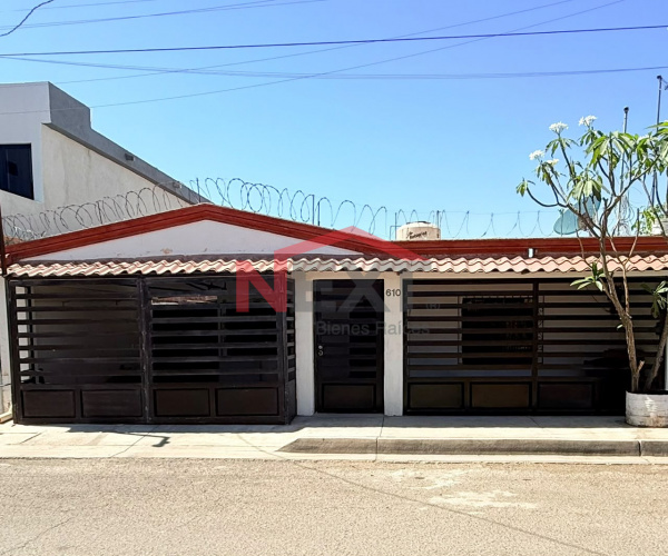 CASA EN VENTA EN COL. BENITO JUAREZ
