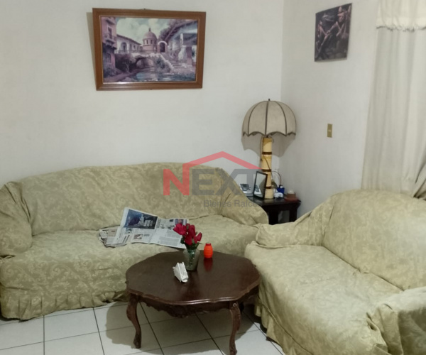 CASA EN VENTA DE UNA PLANTA - COL. LA ESMERALDA