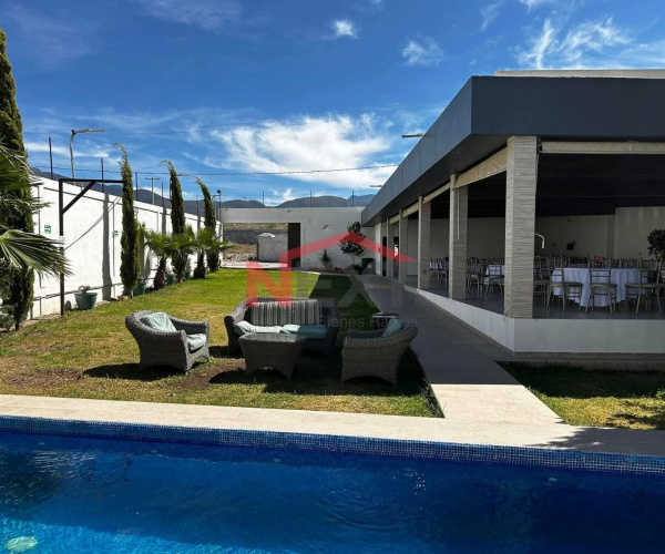 TERRENO EN VENTA CON PALAPA Y ALBERCA