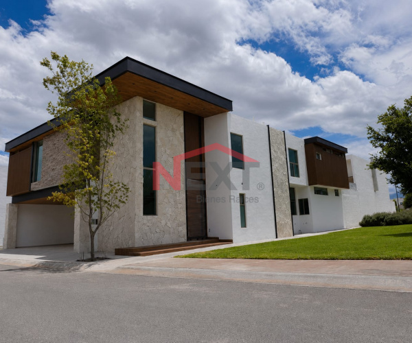 SE VENDE CASA INTELIGENTE A UN COSTADO DE AREA VERDE