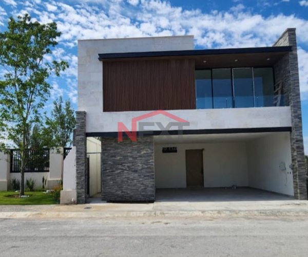 CASA EN VENTA EQUIPADA  AL NORTE DE LA CIUDAD
