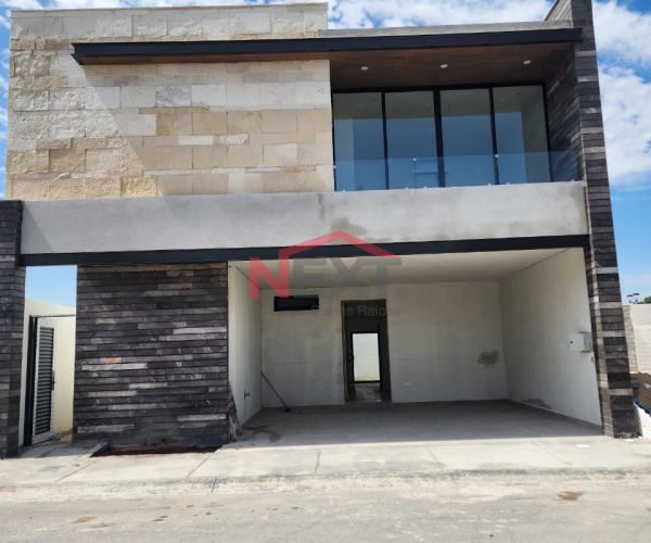 CASA EN VENTA  EQUIPADA AL NORTE DE SALTILLO