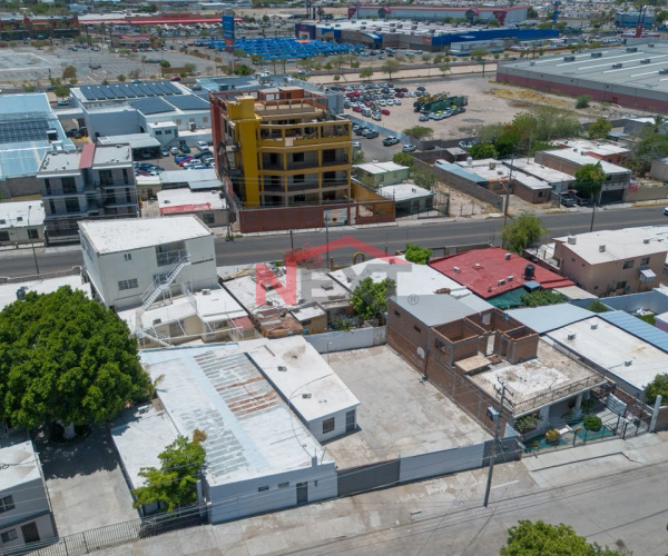 BODEGA EN RENTA CON OFICINAS EN COL. MALECON SOBRE BLVD REFORMA