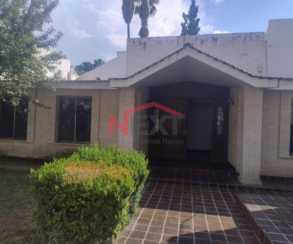 CASA  EN VENTA EN LA COLONIA JARDIN