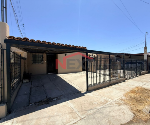 CASA EN VENTA EN COL. LOS JARDINES