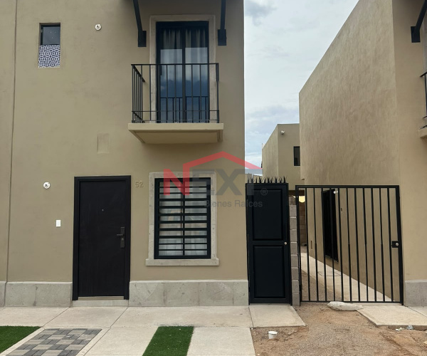 CASA EN RENTA EN SALAMANCA RESIDENCIAL