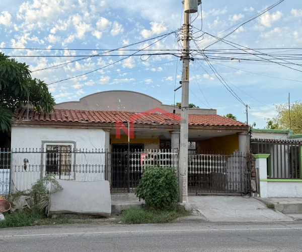 CASA EN VENTA EN COL. OLIVARES