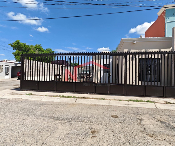 CAS EN VENTA EN PUEBLO ESCONDIDO