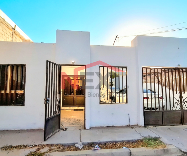 CASA EN RENTA EN COL. NUEVA ESPAÑA
