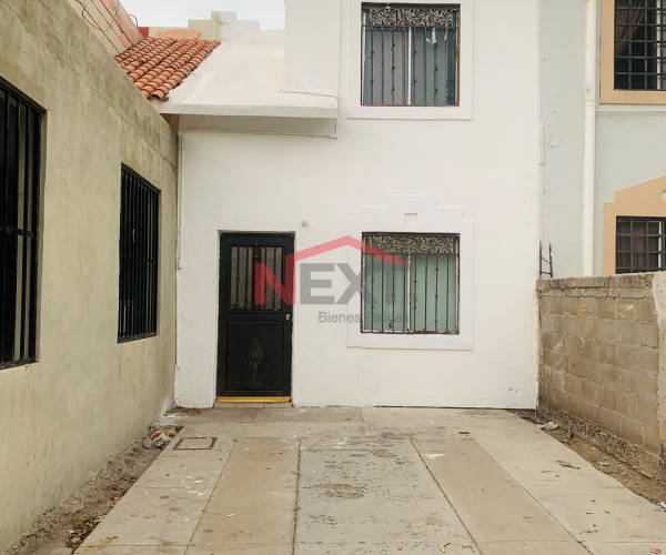 CASA EN RENTA EN COL. LAS LOMAS