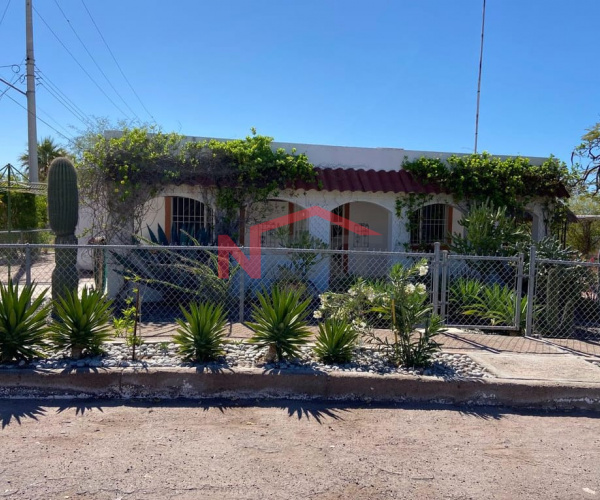 CASA EN VENTA EN BAHIA DE KINO