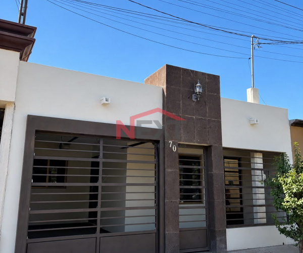 CASA EN VENTA EN COL. SAN ANGEL