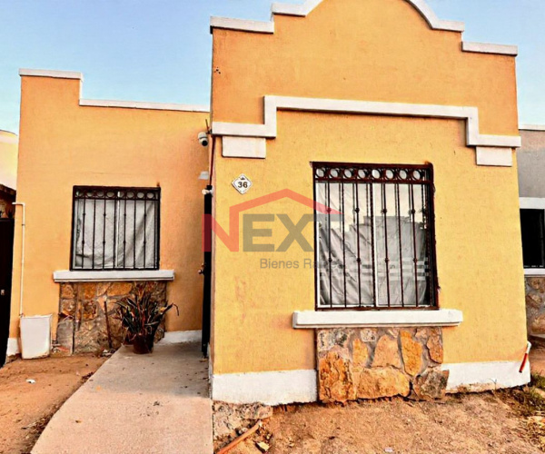 CASA EN VENTA EN PUERTA DEL REY