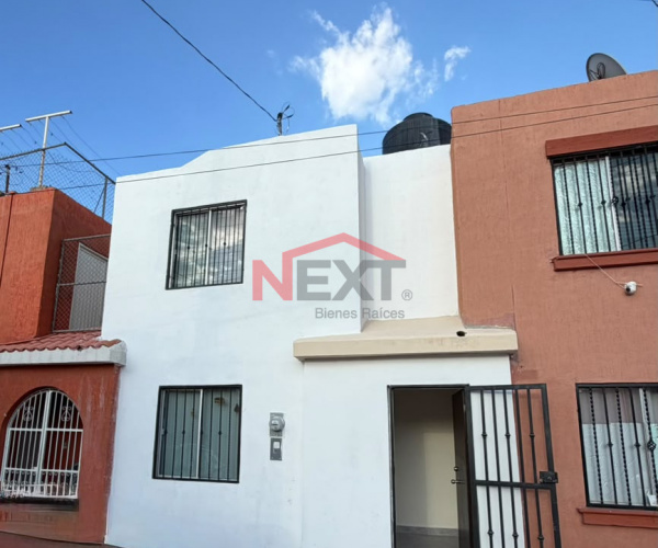 CASA EN VENTA EN COL. CONQUISTADORES