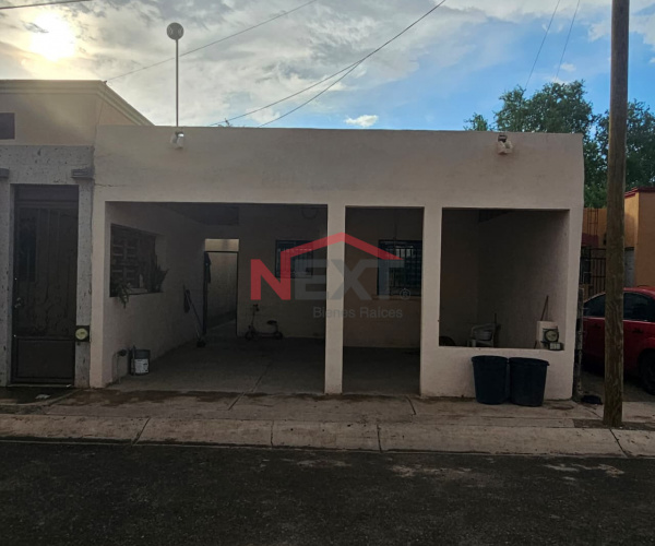 CASA EN VENTA EN COL. REAL DEL LLANO
