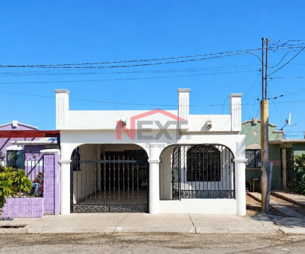 CASA EN RENTA EN COL. VILLA DEL REAL