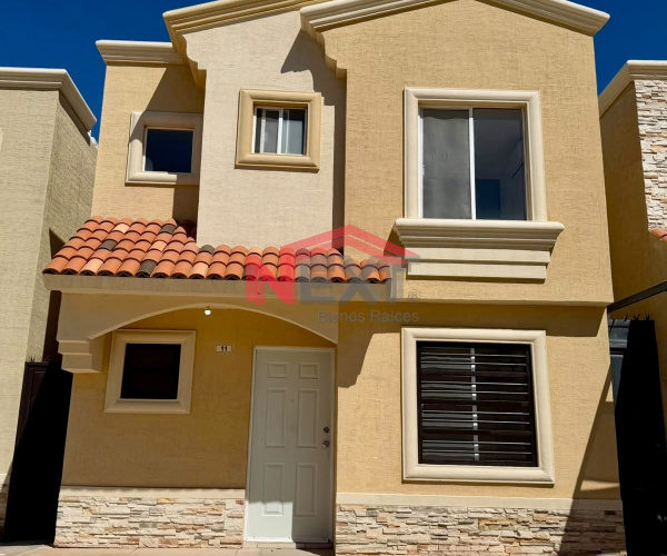 CASA EN RENTA EN STANZA SOLARE