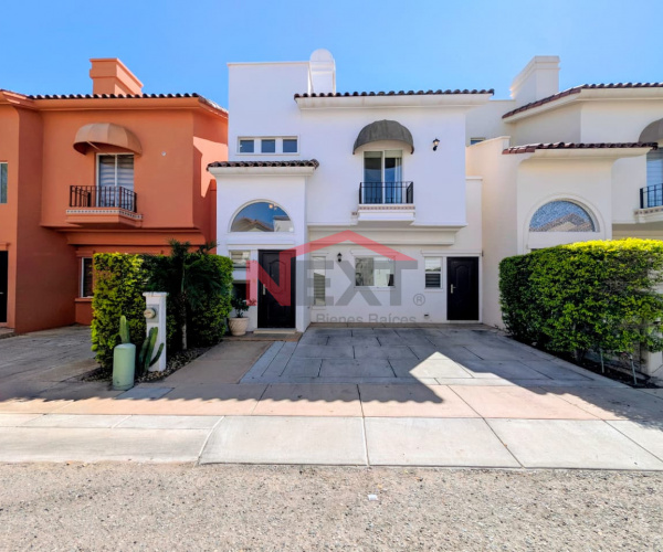 CASA EN VENTA EN REAL DE SEVILLA