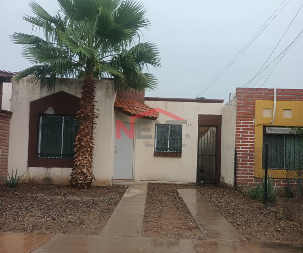CASA EN VENTA EN COL. PUEBLO BONITO