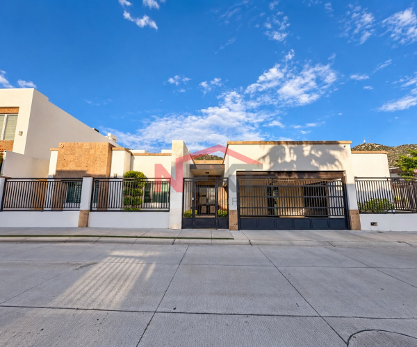 CASA EN VENTA EN LA RIOJA NORTE