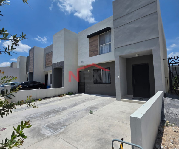 CASA EN RENTA EN FRACCIONAMIENTO CERRADO VILLAS DE CASTELLANA  SECTOR FLORENTINA