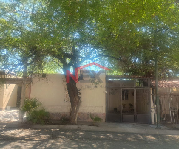 CASA EN RENTA EN COL. SANTA BARBARA