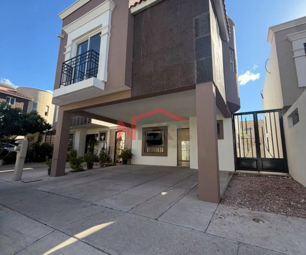 CASA EN VENTA EN LA CIMA