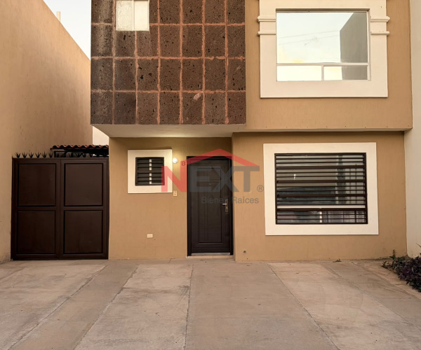 CASA AMUEBLADA EN RENTA EN LA CIMA RESIDENCIAL